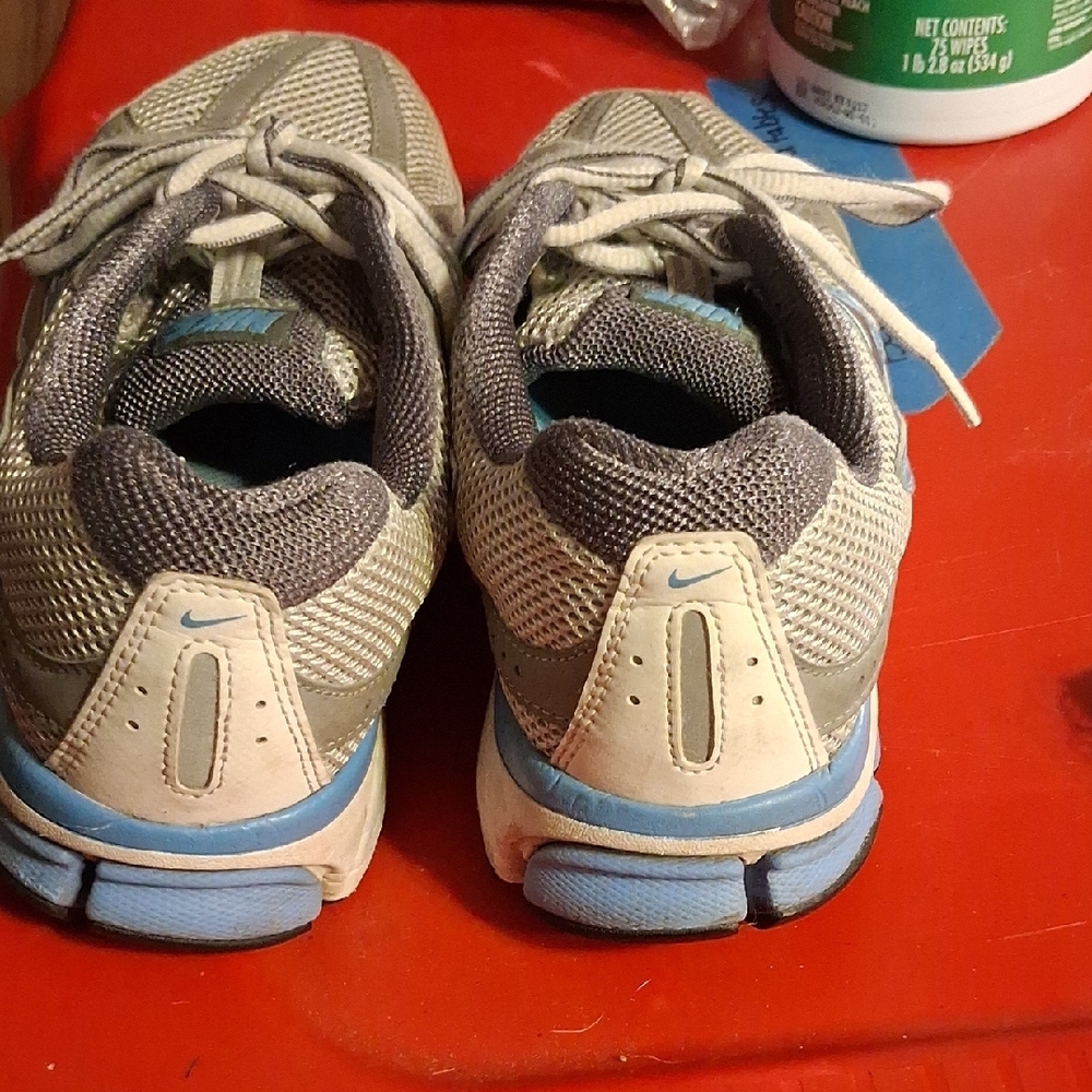 Nike Kids Sneakers in Light Blue and Gray Mesh - Picture 6 of 12